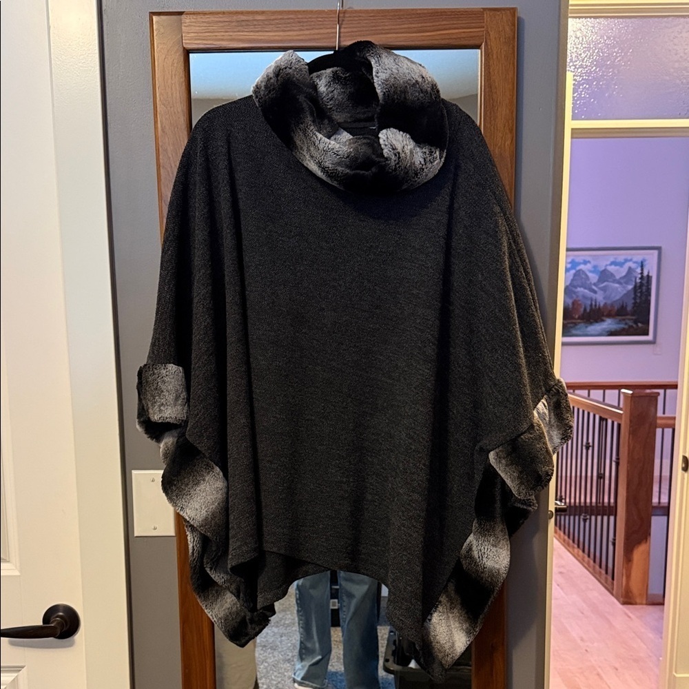 Chic Black and Gray Poncho